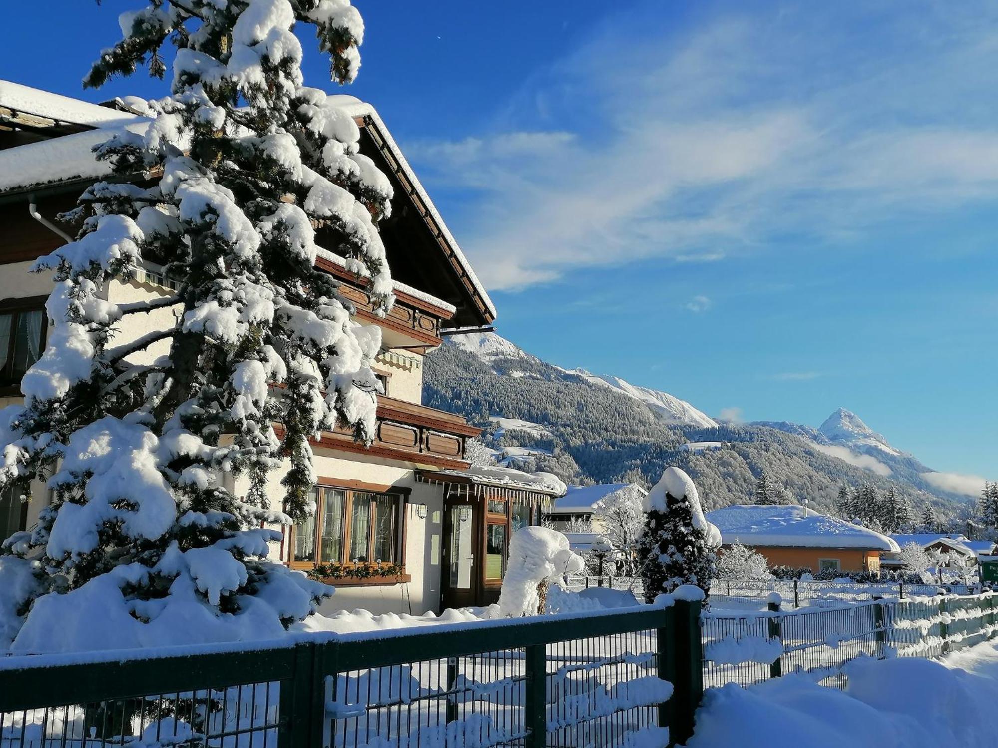 Pension Leyrer Kotschach-Mauthen Exterior foto